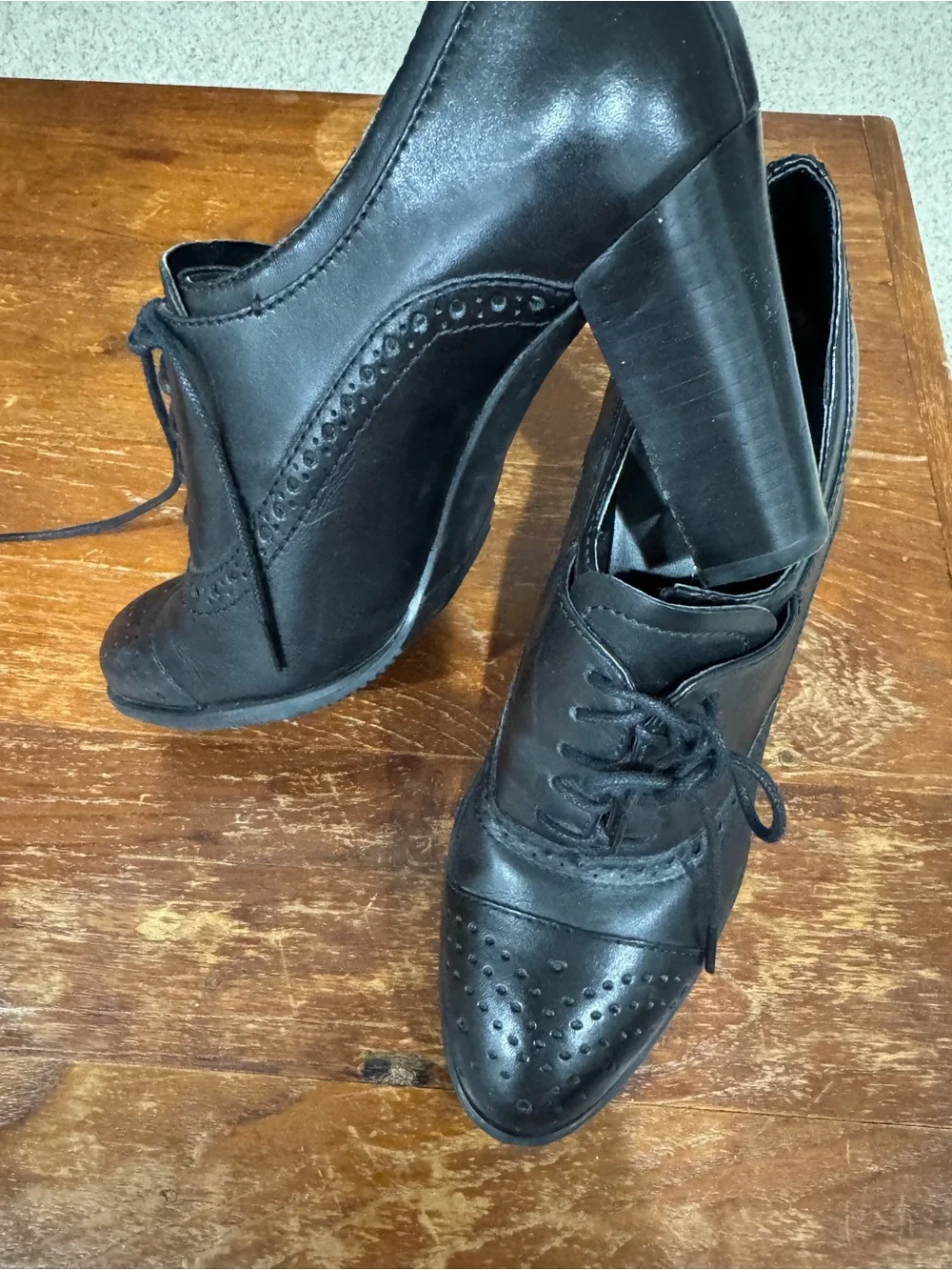 Franco Sarto Black Leather Wingtip Oxford Flats